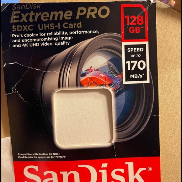 Sony camera + accessories - Picture 2 of 9